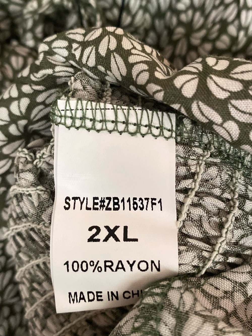 Zenobia Lot of 2 Floral Sleeveless Tops Blouses Womens Plus Size 2X Juniors NWT - Picture 13 of 14